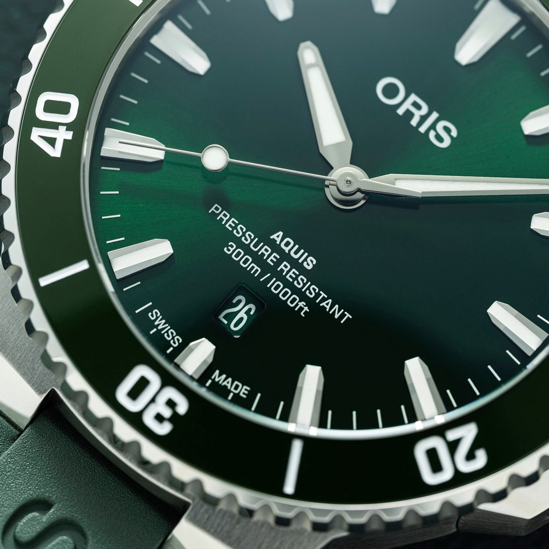 Oris Aquis Date Grün / Kautschuk Ø 43.5mm