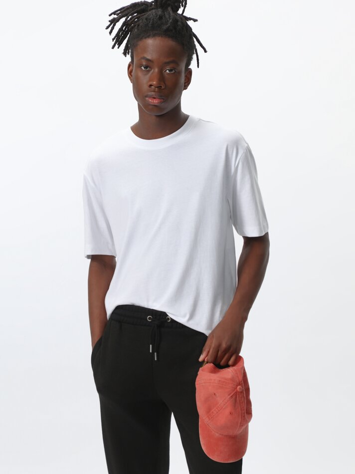 Calça jogger básica - Preta