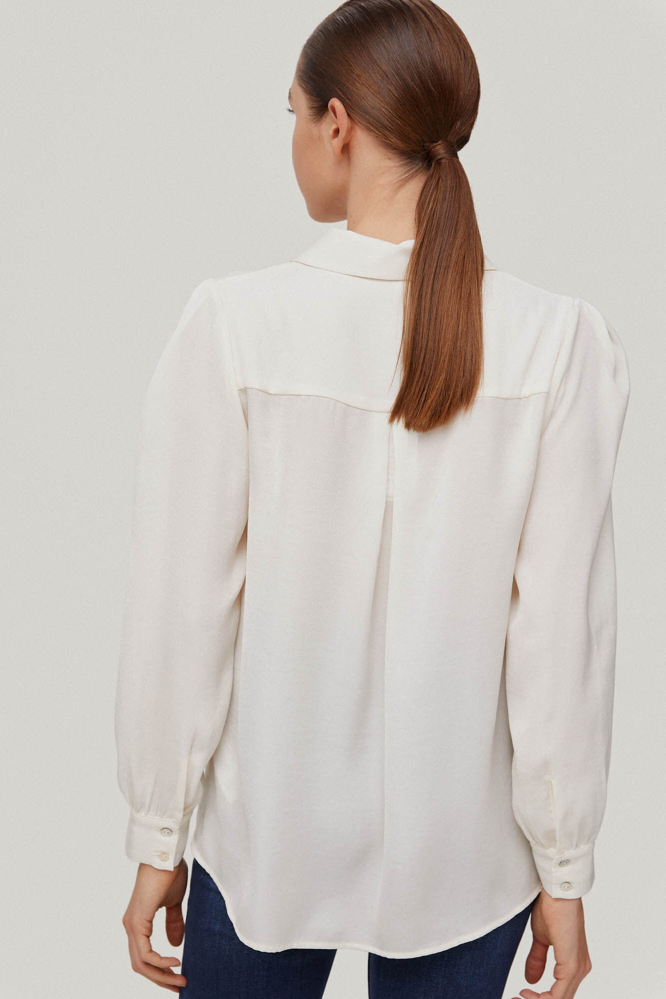 Blusa camisa de cetim - Bege
