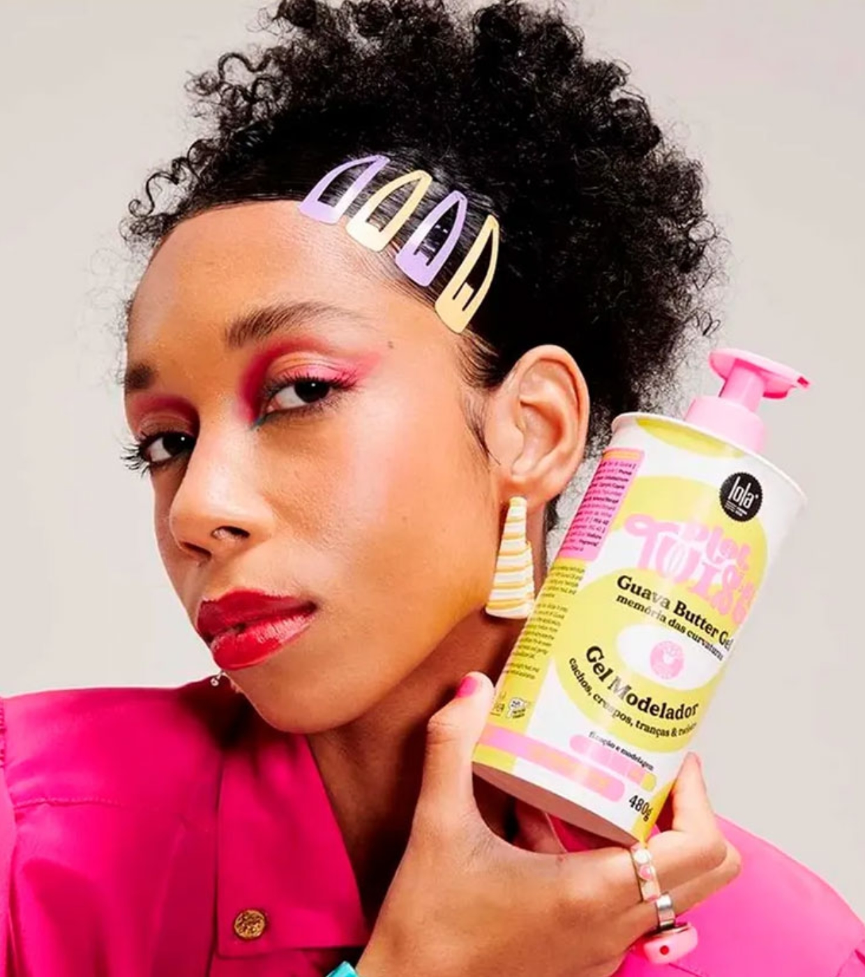 Lola Cosmetics - *Plot Twist* - Gel modelador de cachos 480g - Creme de goiaba
