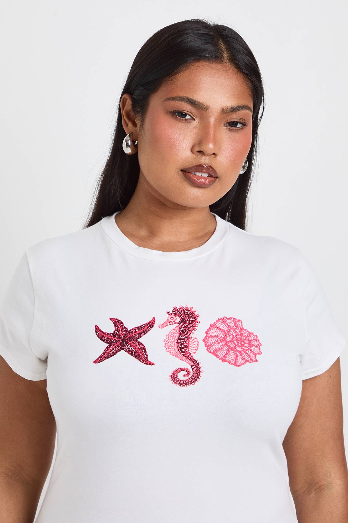 boohoo T-shirt Ajusté Grande Taille Imprimé Coquillages