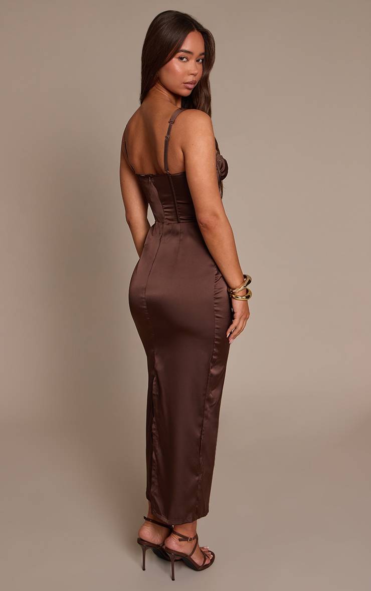 Chocolat Robe Midi En Satin Avec Détail De Bonnets En Dentelle