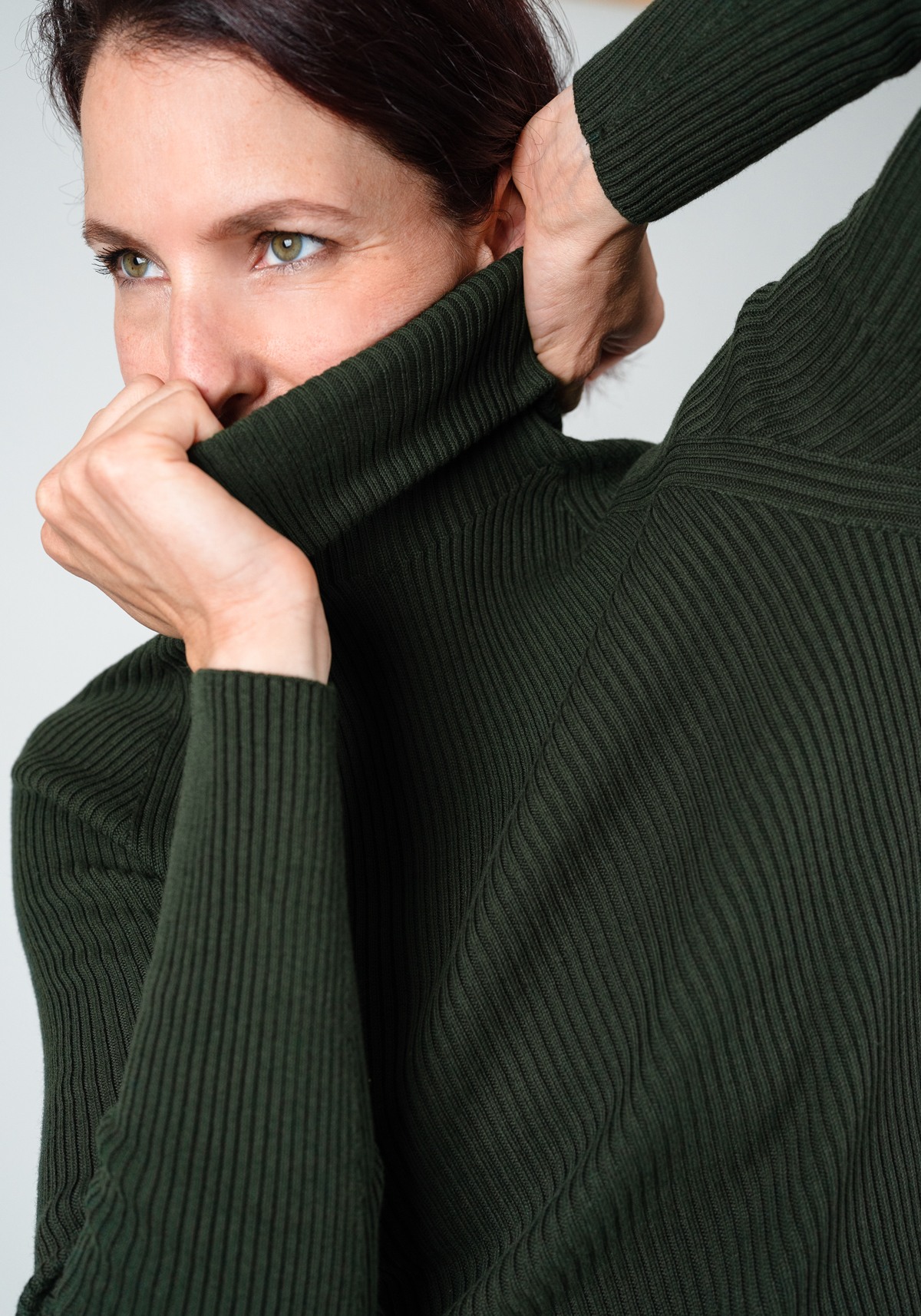WE ARE ZRCL Rollkragen-Strickpullover Hanna Swiss Edition Dark Green