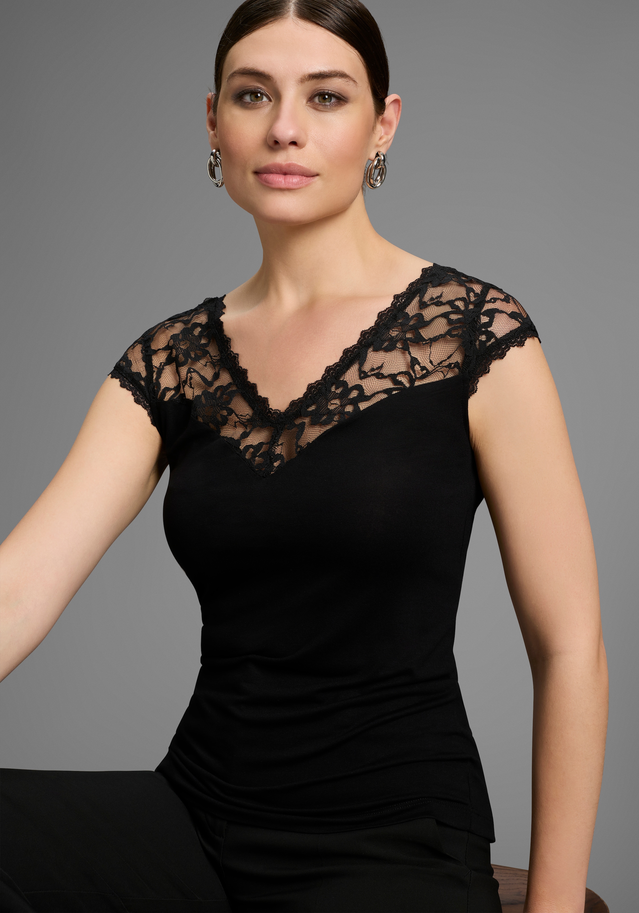 Melrose Spitzenshirt , taillierter Schnitt,  elastisches Material,  mit Spitzenband