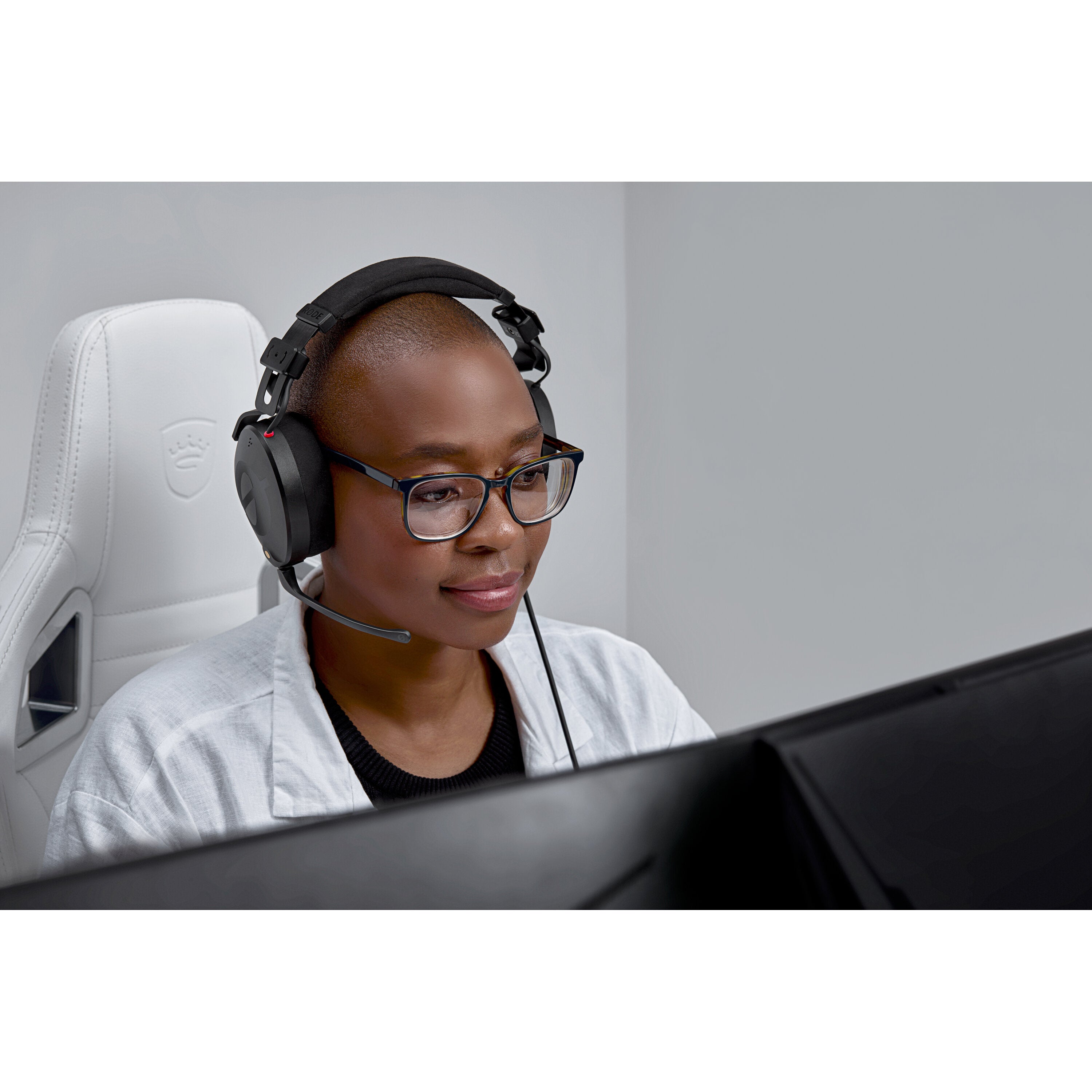 RØDE NTH-100M over-ear headset