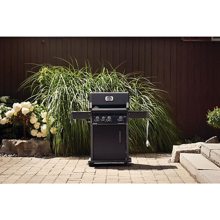 Barbecue à gaz Napoleon Rogue XT 425 noir 3 bruleurs avec un Sizzle Zone