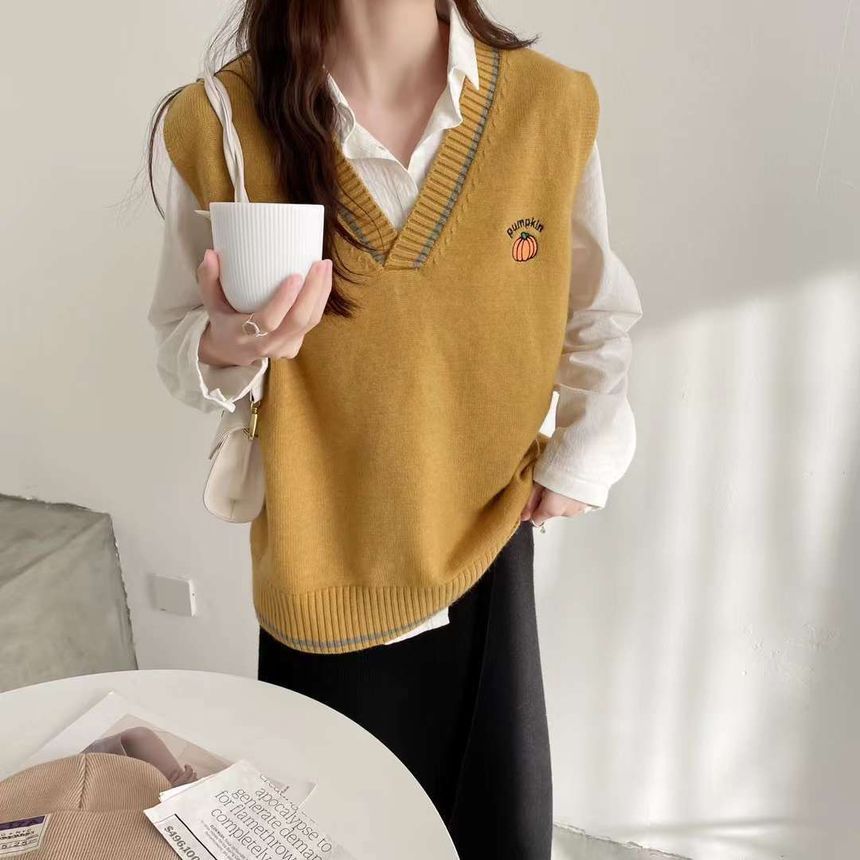 Mori Girls - V-hals pompoen geborduurd vest