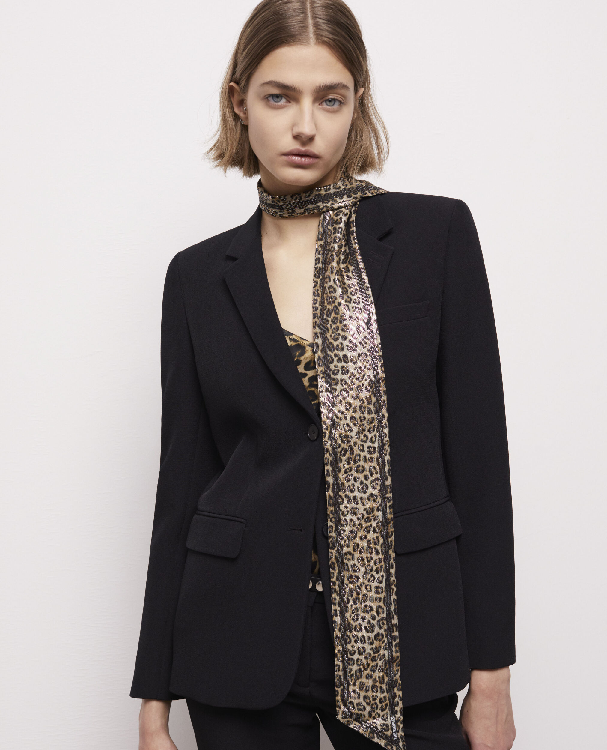 Veste de costume en crêpe noire