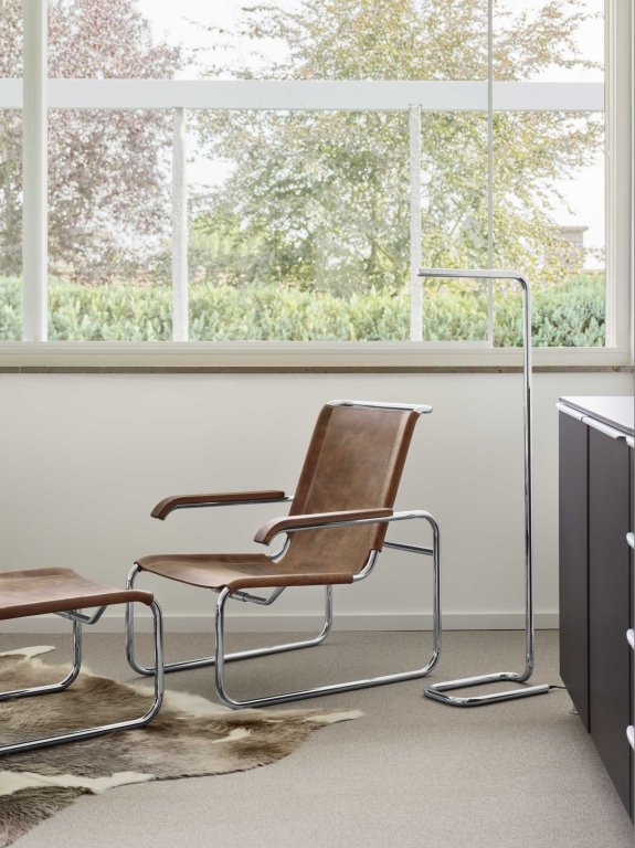 Thonet S35 LH hocker kernleder zwart