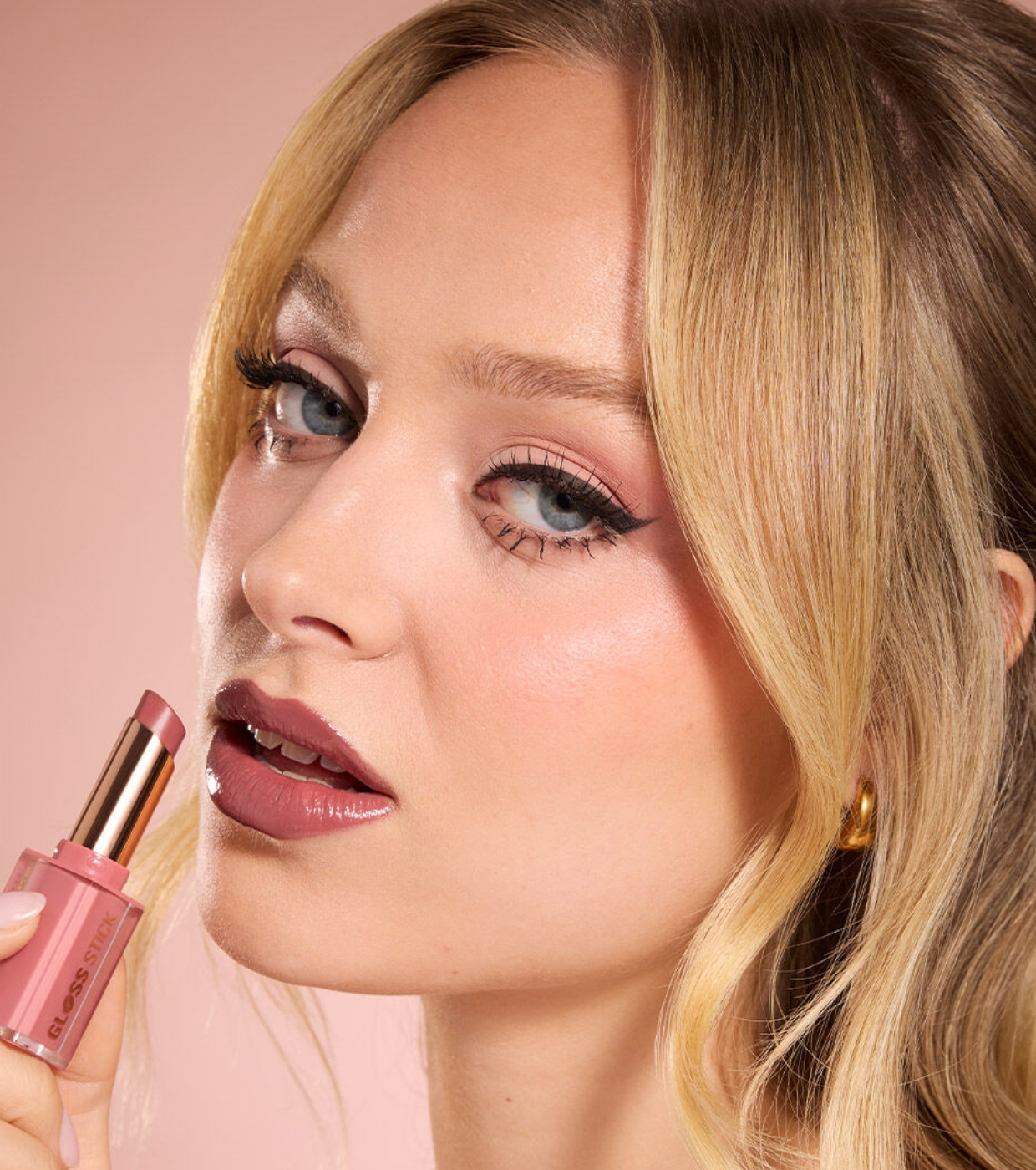 Makeup Revolution - Batom Pout Lip Gloss Stick - Creme Brulee Mauve