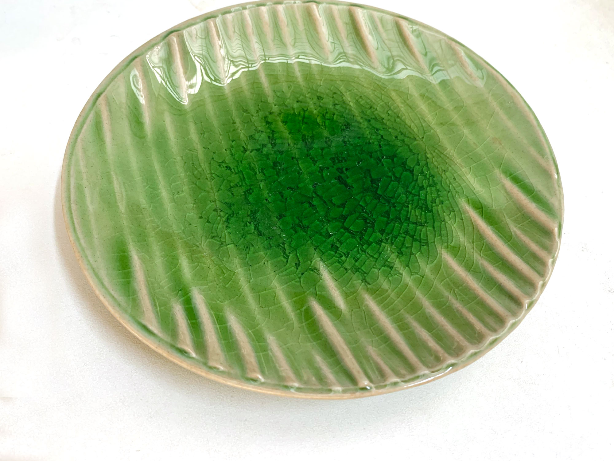 Keramik-Teller, grün, Ø 17 cm, H 2,5 cm zu 6,00