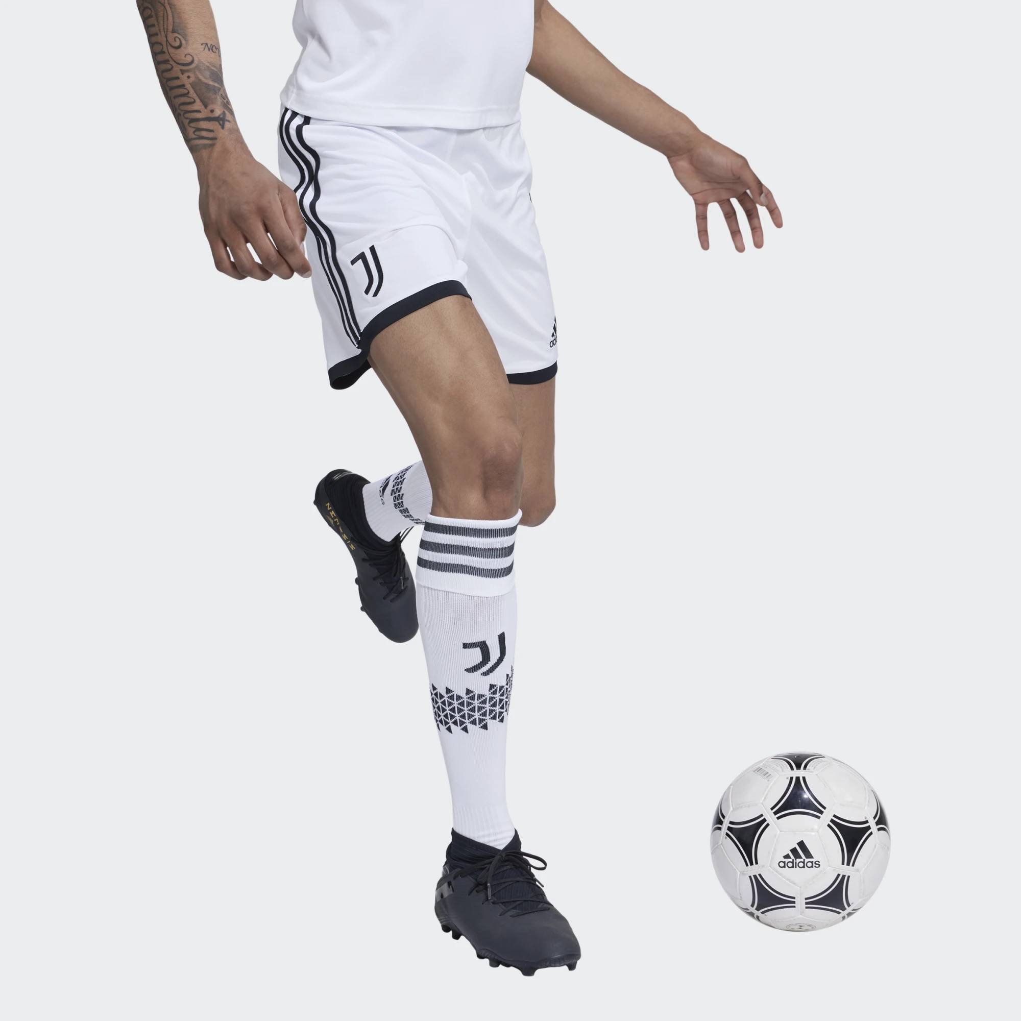 Juventus Broekje Thuis Senior 2022/2023