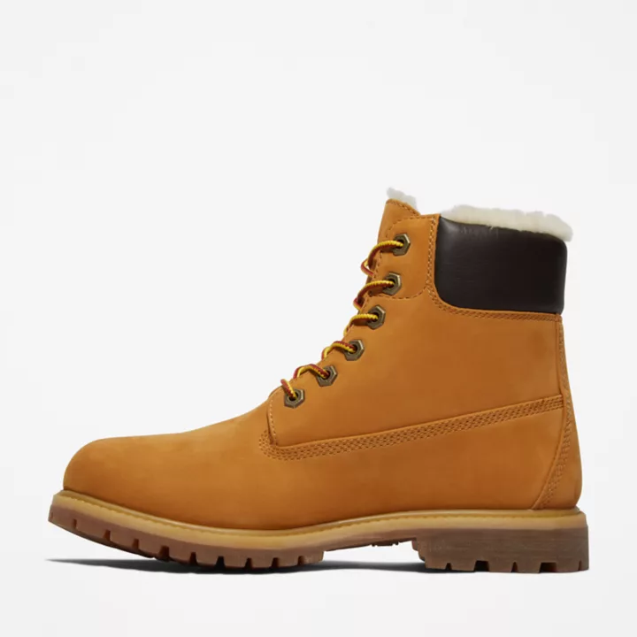 Bota Timberland Premium de 6 polegadas para mulheres na cor amarela