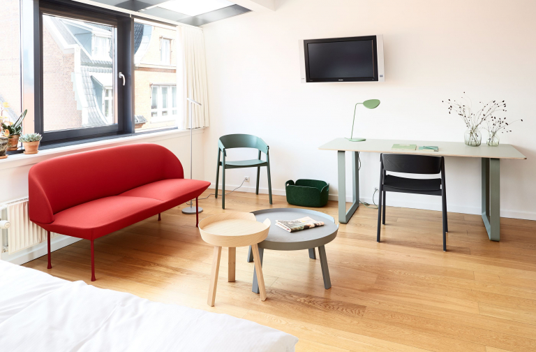 Muuto 70/70 bureau 170x85 zwart