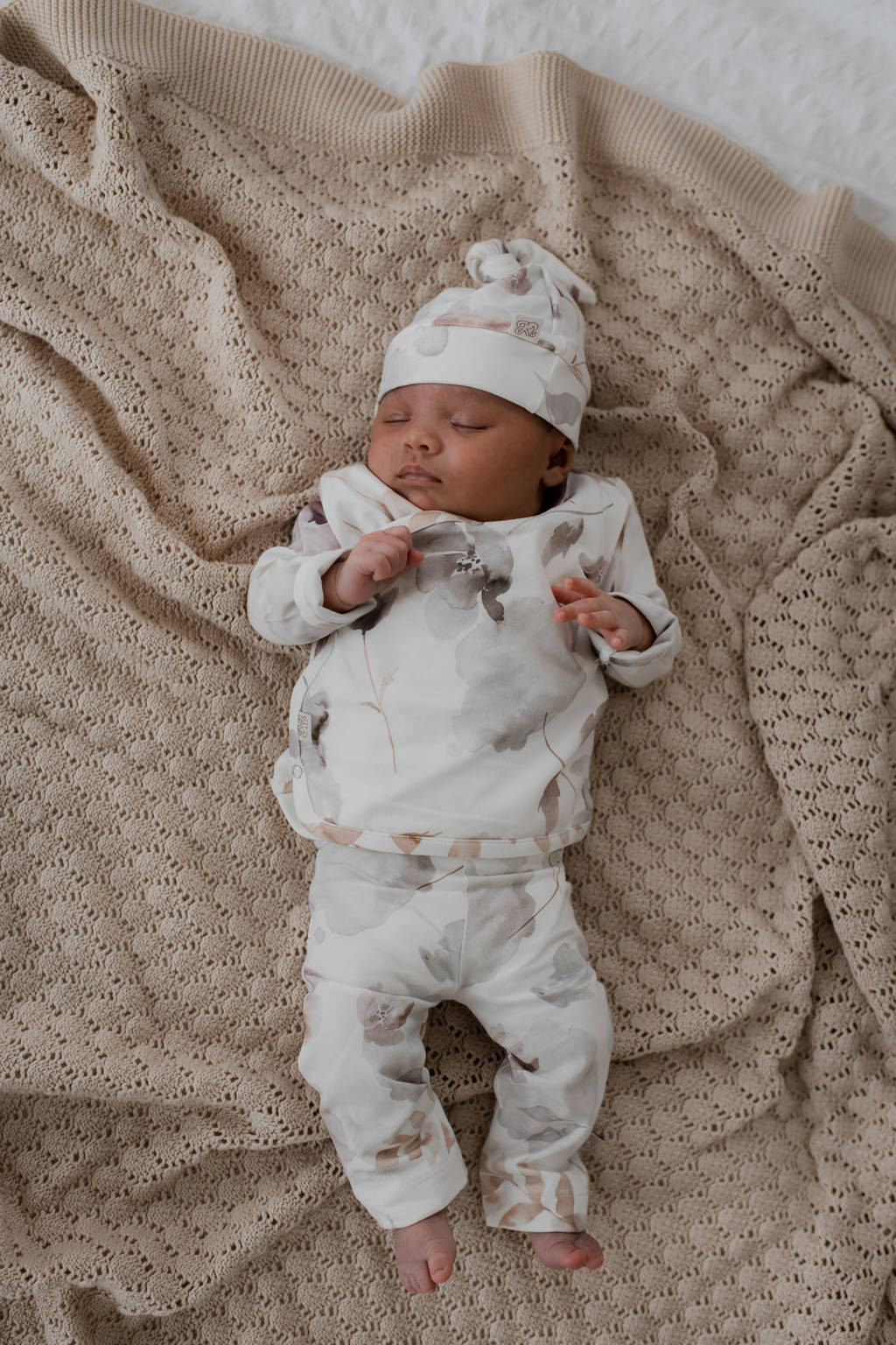Yumi Baby newborn longsleeve Magnolia off white/lichtbruin