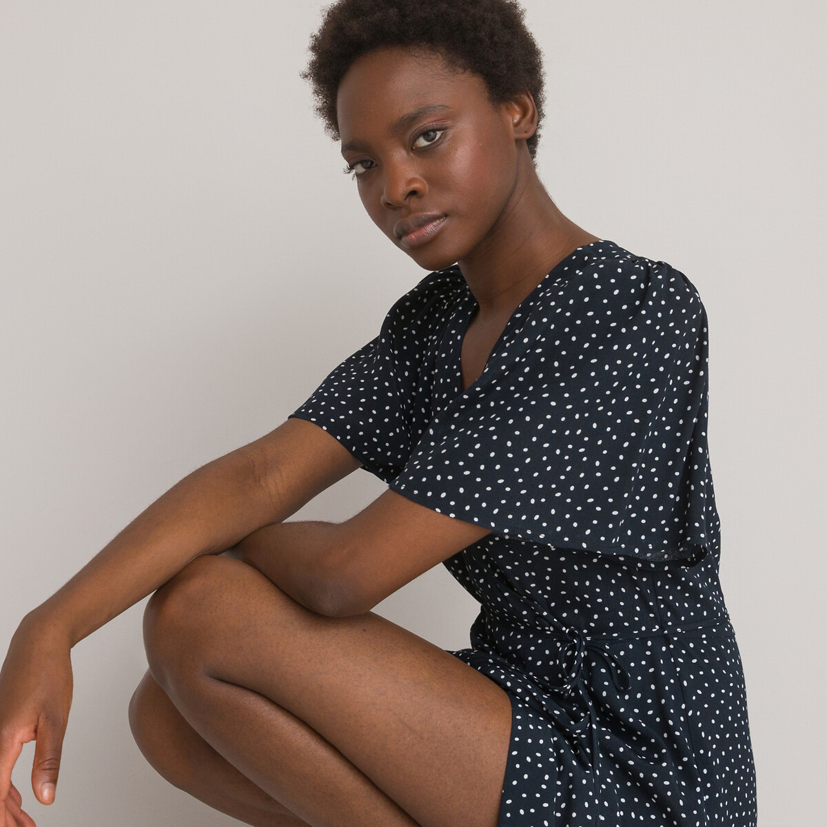 LA REDOUTE COLLECTIONS<br>Vestido envelope com mangas curtas e estampa de poá