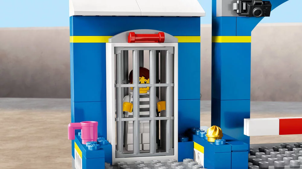 LEGO®CITY 60370 - LA COURSE-POURSUITE AU POSTE DE POLICE
