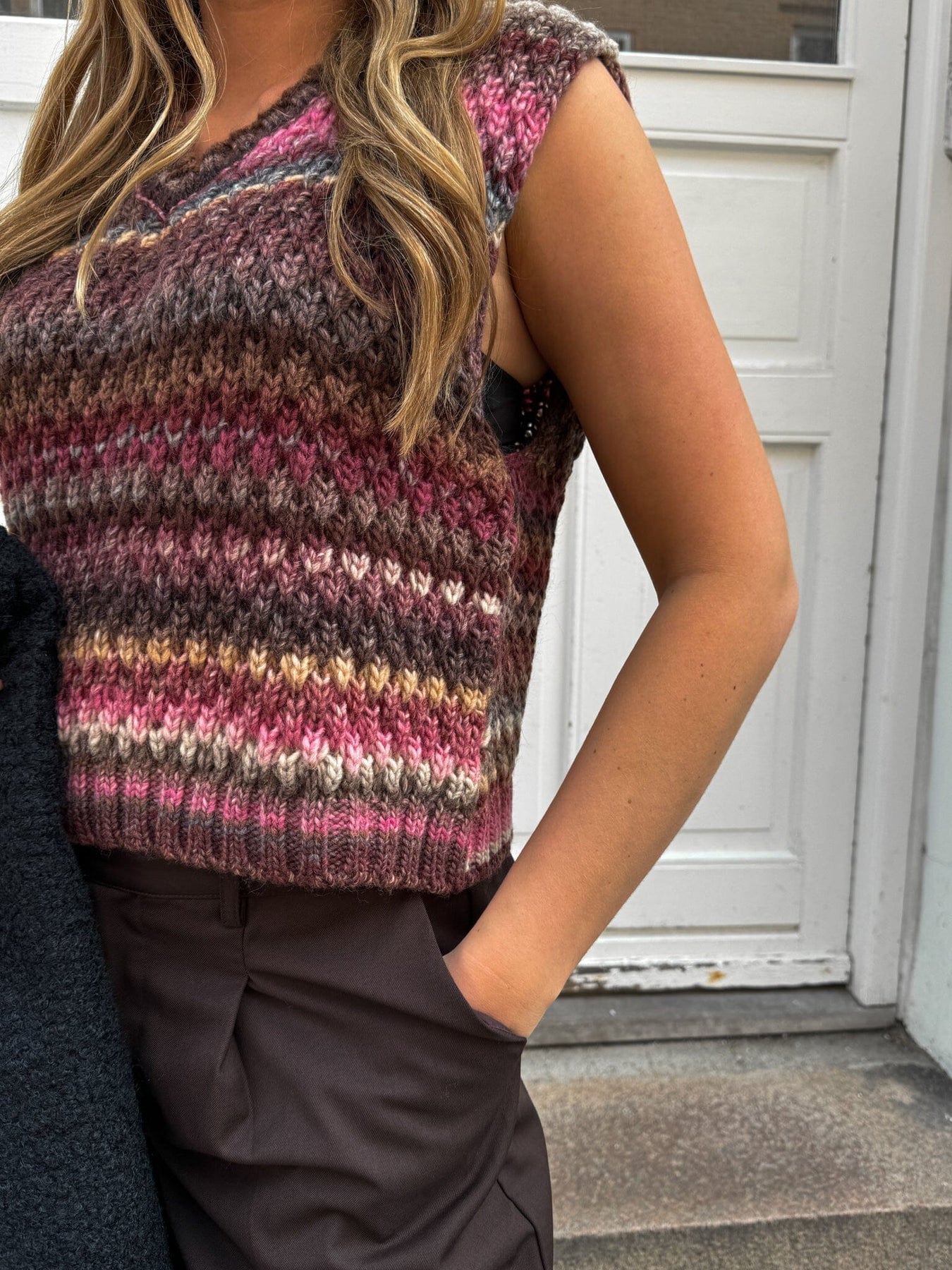 Noella Gio Knit Vest 1047 rust mix