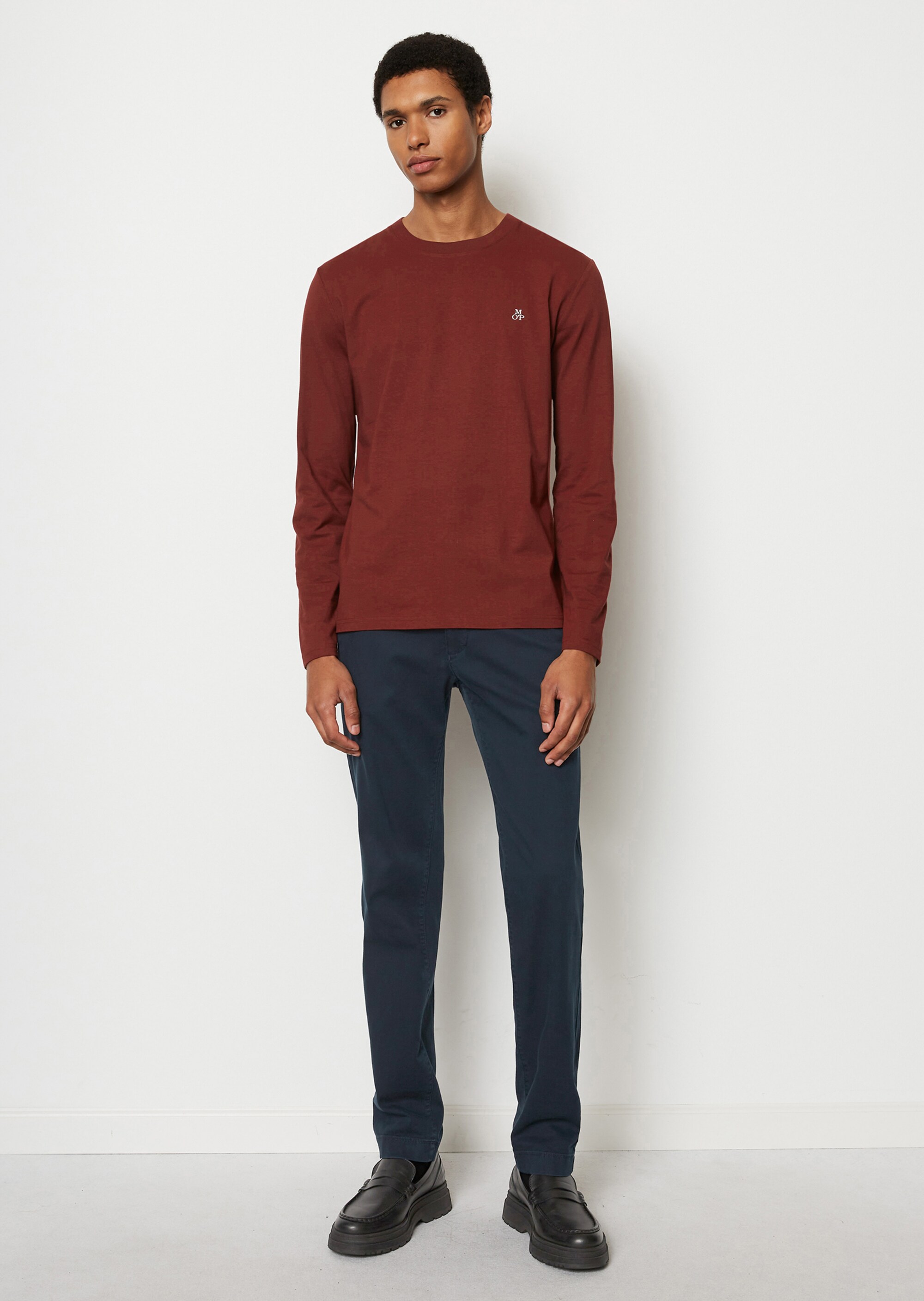 Longsleeve shaped aus reiner Bio-Baumwolle