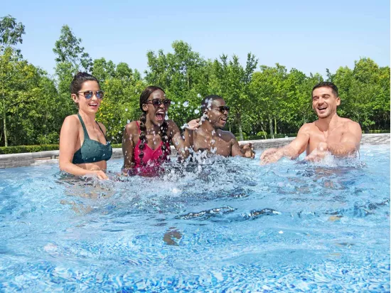 Piscine tubulaire Power Steel SwimVista avec hublots ovale 4,88 x 3,05 x 1,07 m - Bestway