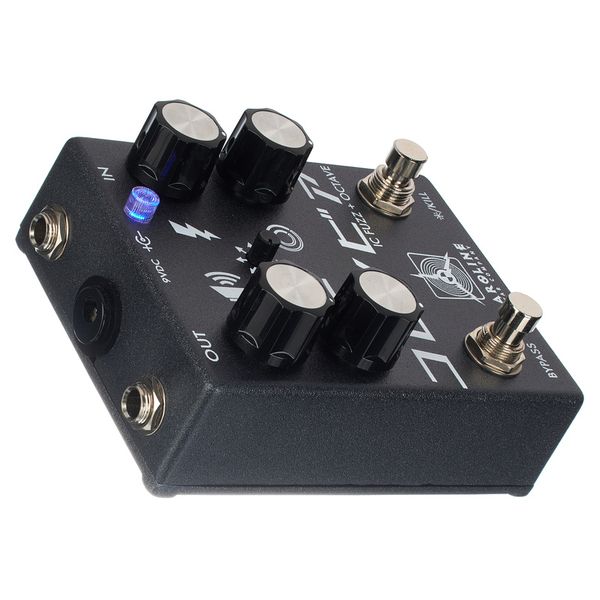 Caroline Guitar Company Shigeharu IC Fuzz + Octave