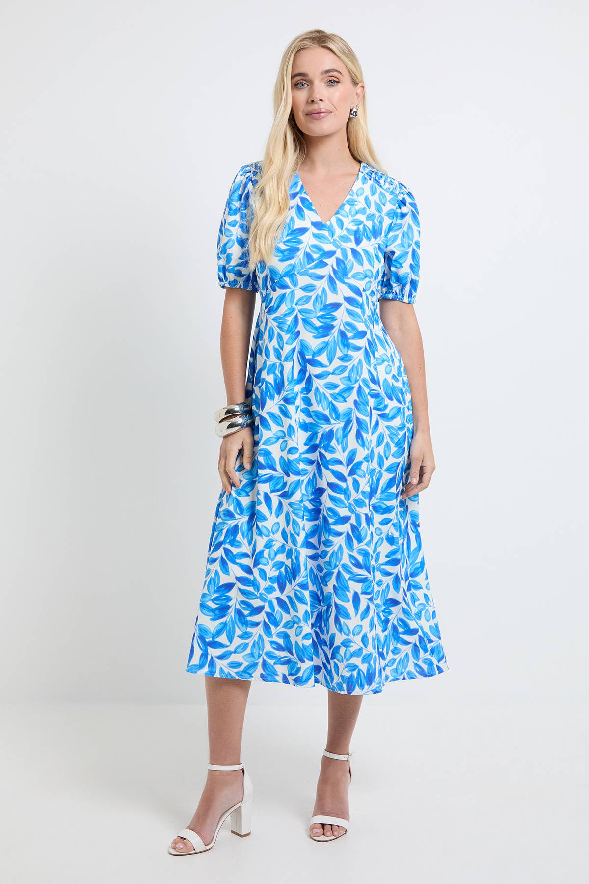 Wallis Robe Midi Froncée À Motif Floral Petite Taille