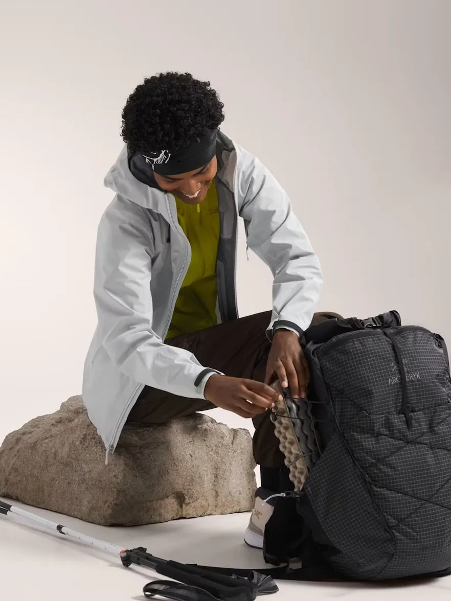 Arc'teryx Women's Beta SL Jacket Solitude