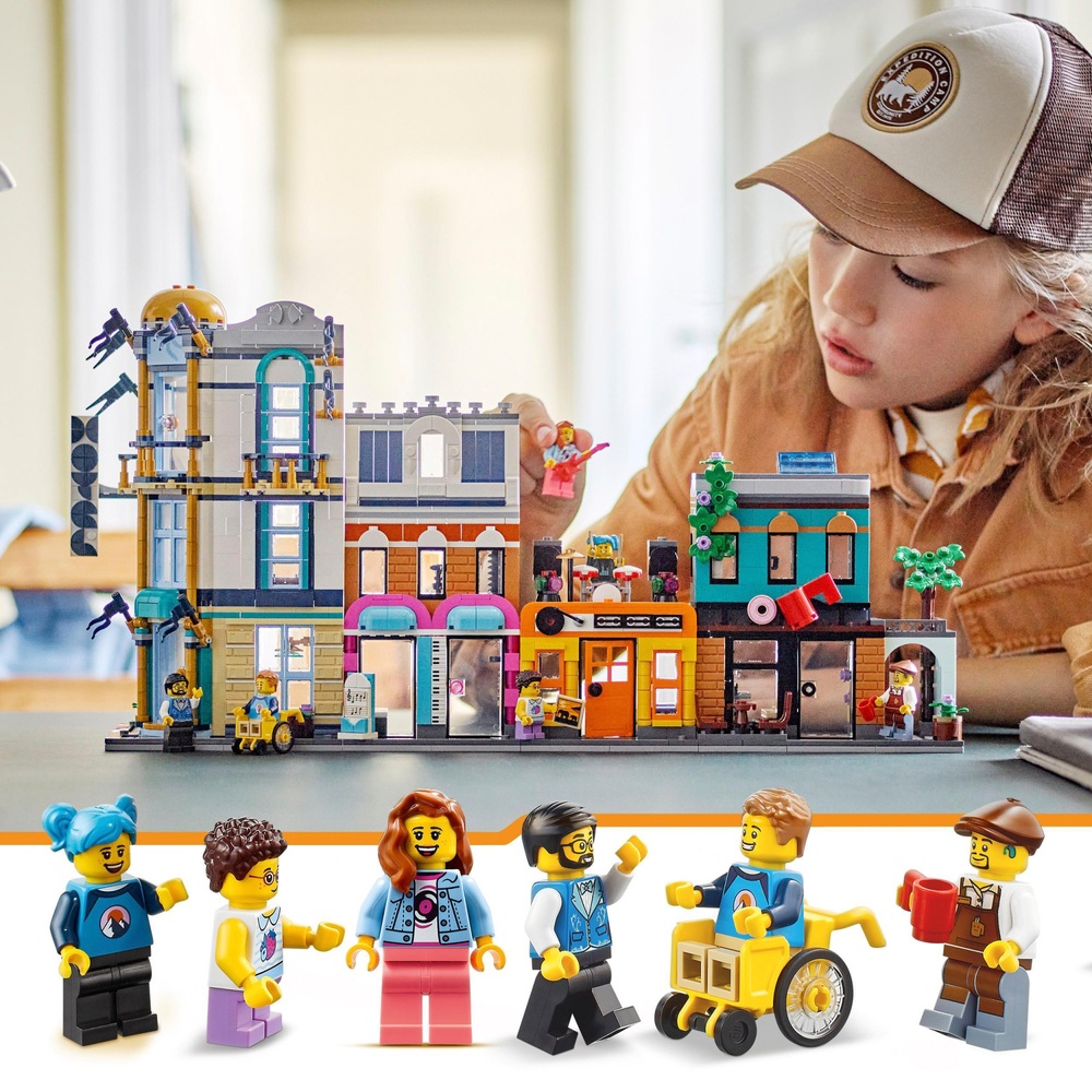 LEGO Creator 31141 3-in-1 Hauptstraße Modellbausatz