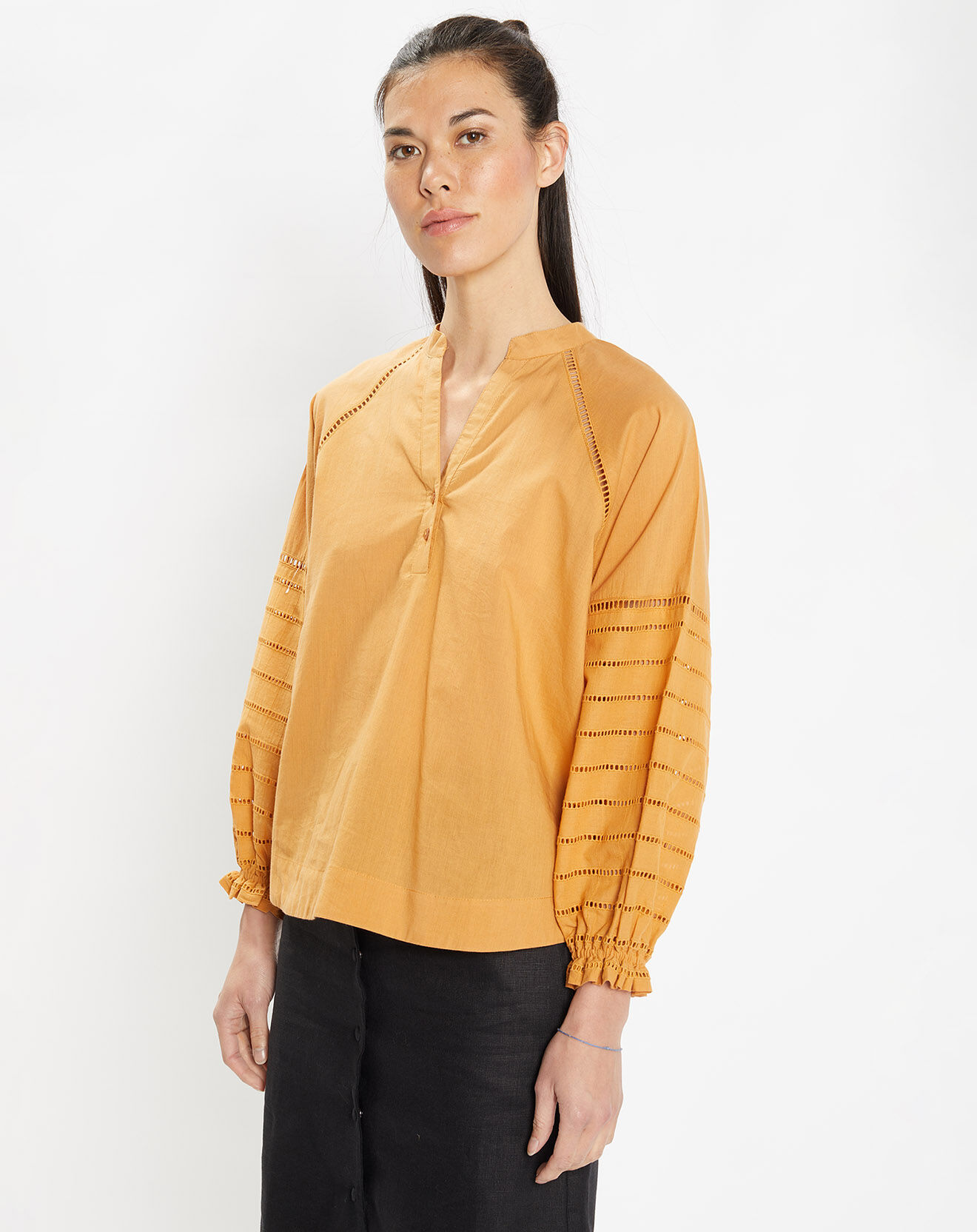 Galeries Lafayette Blouse ample en Coton Ramos broderie jaune foncé