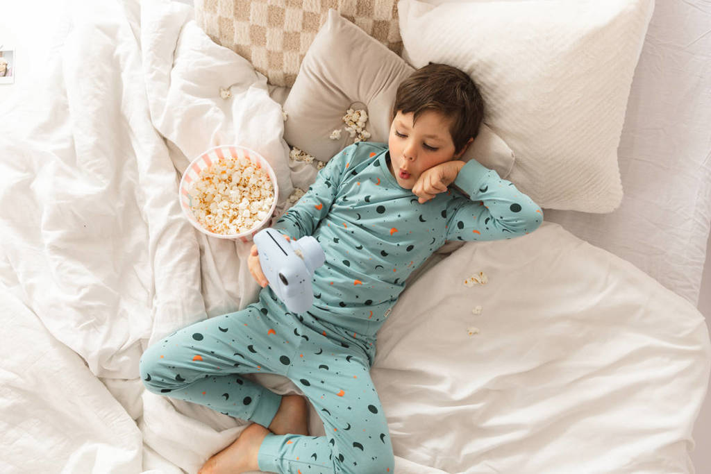 Quapi pyjama PUCK met all over print blauw/donkerblauw/oranje