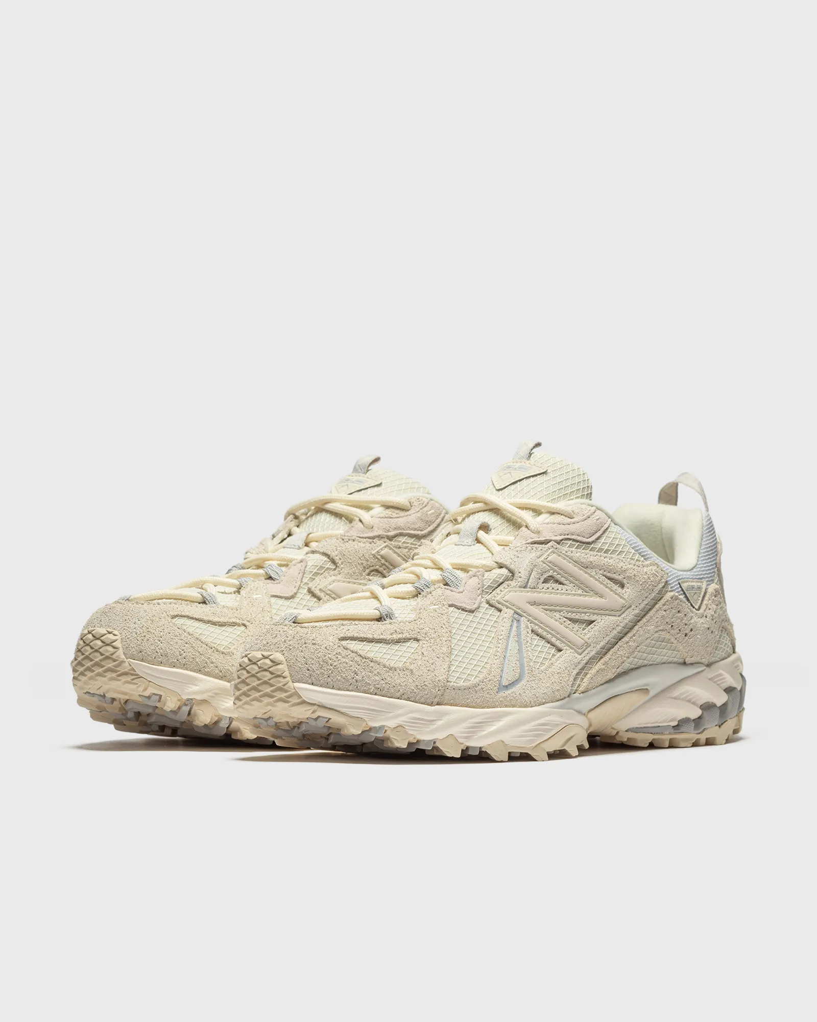New Balance 610v1