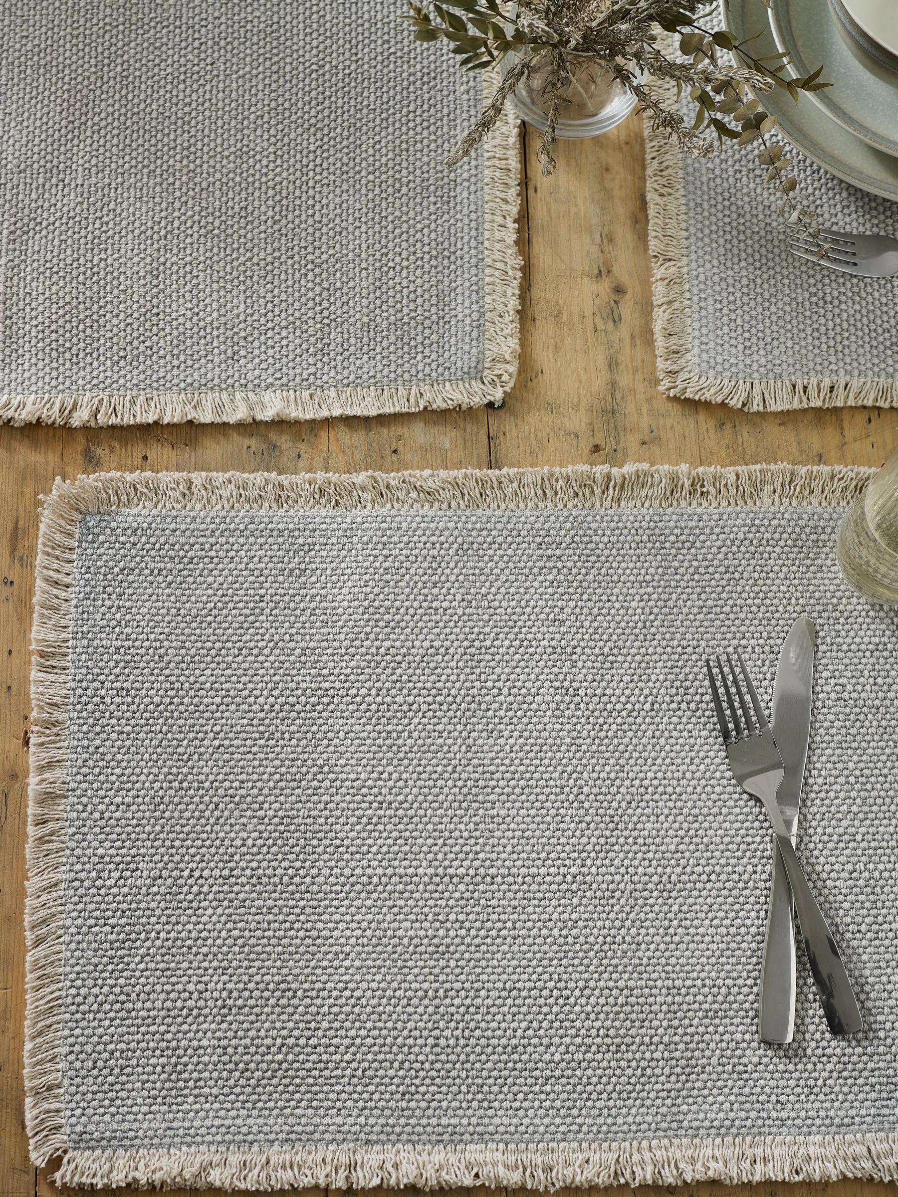 Set van 4 placemats met franjerand