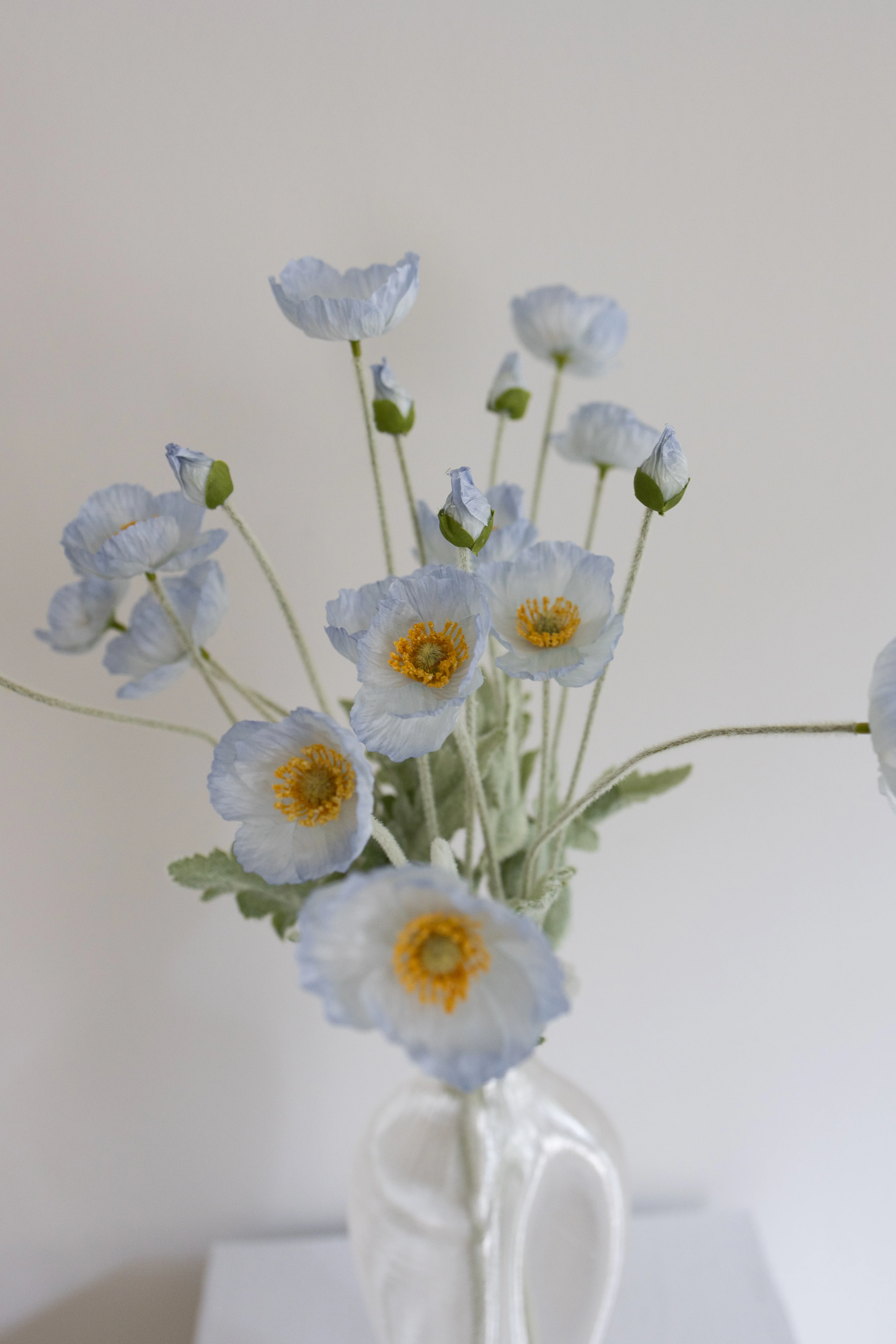 BLOOM OBJECTS  Kunstig Valmue buket - lyseblå