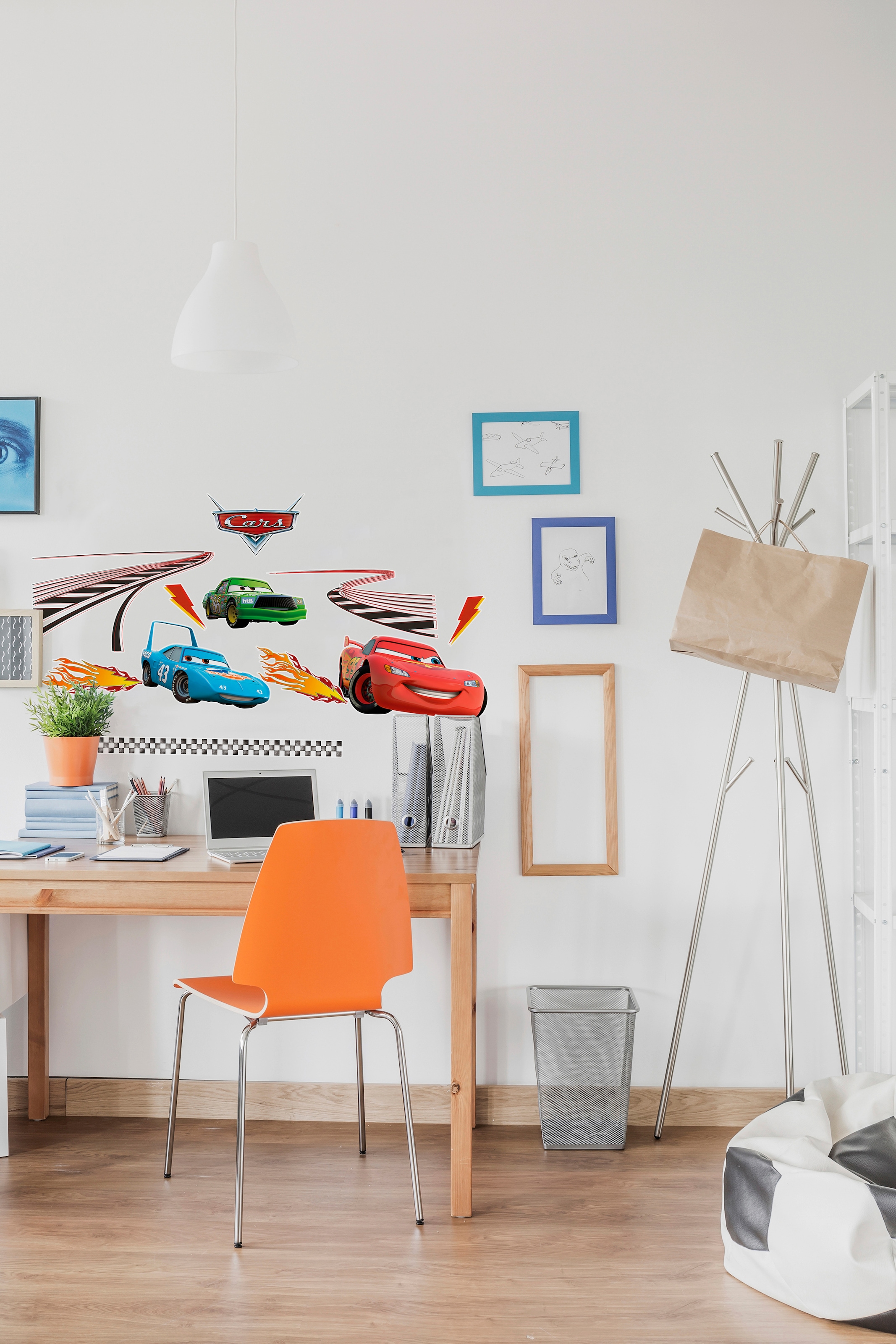 Komar Wandtattoo »Cars - Grösse 50 x 70 cm« selbstklebend, Wandsticker, Kinderzimmer
