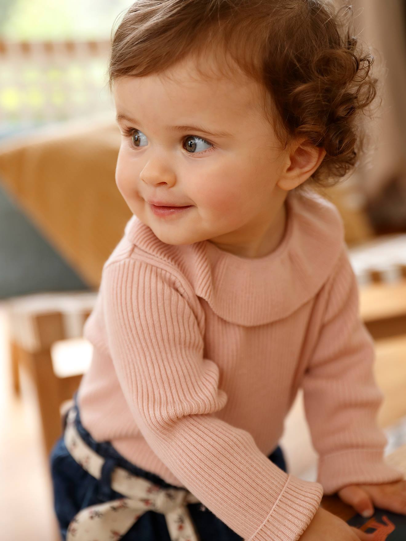 Suéter de bebê com babados, branco-creme