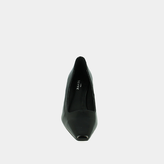 Escarpins à petits talons  en cuir glacé noir