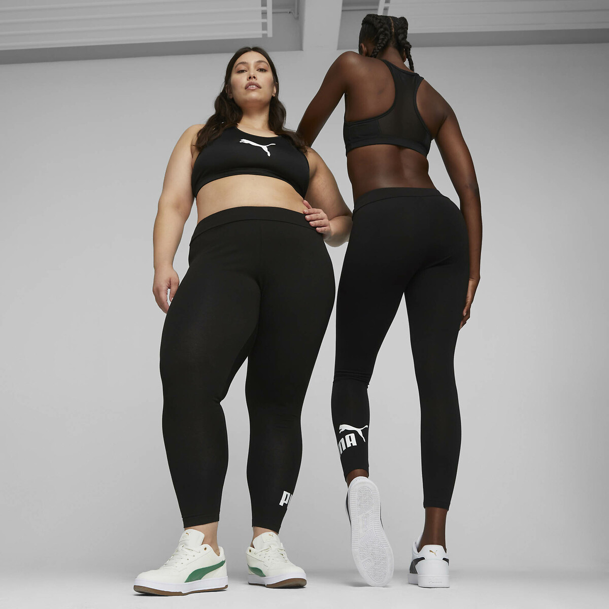 Leggings PUMA com logo em uma das pernas
