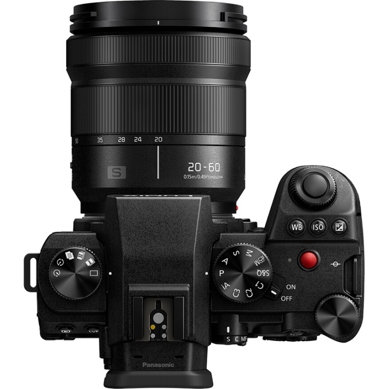 Appareil photo hybride Panasonic Lumix S5 Mark II + S 20-60mm f/3.5-5.6 + S 50mm f/1.8