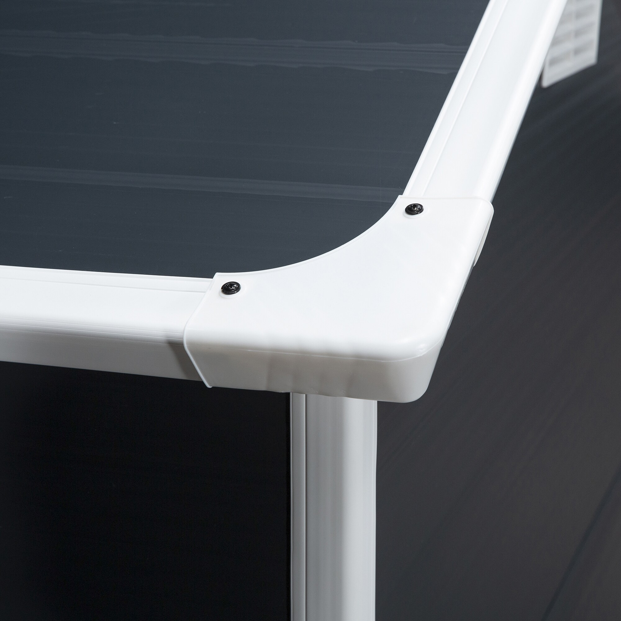 Outsunny Gartenhaus mit Lüftungsfenster grau 134 x 104 x 204 (LxBxH)