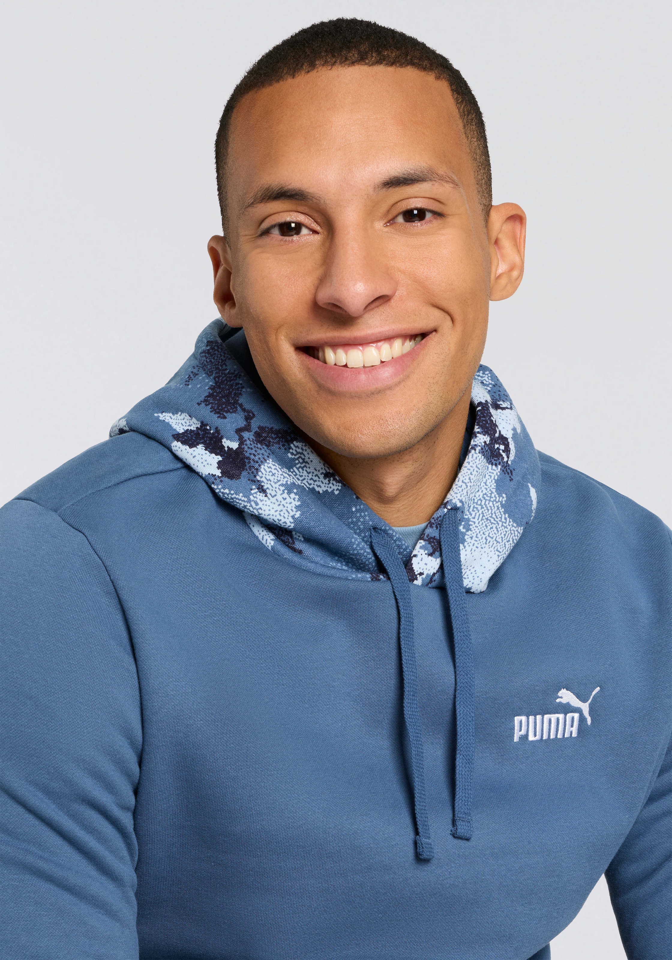 PUMA Kapuzensweatshirt »ESS CAMO HOODIE FL«