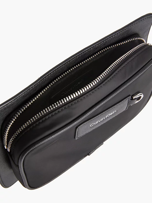 Bolsa de ombro reciclada