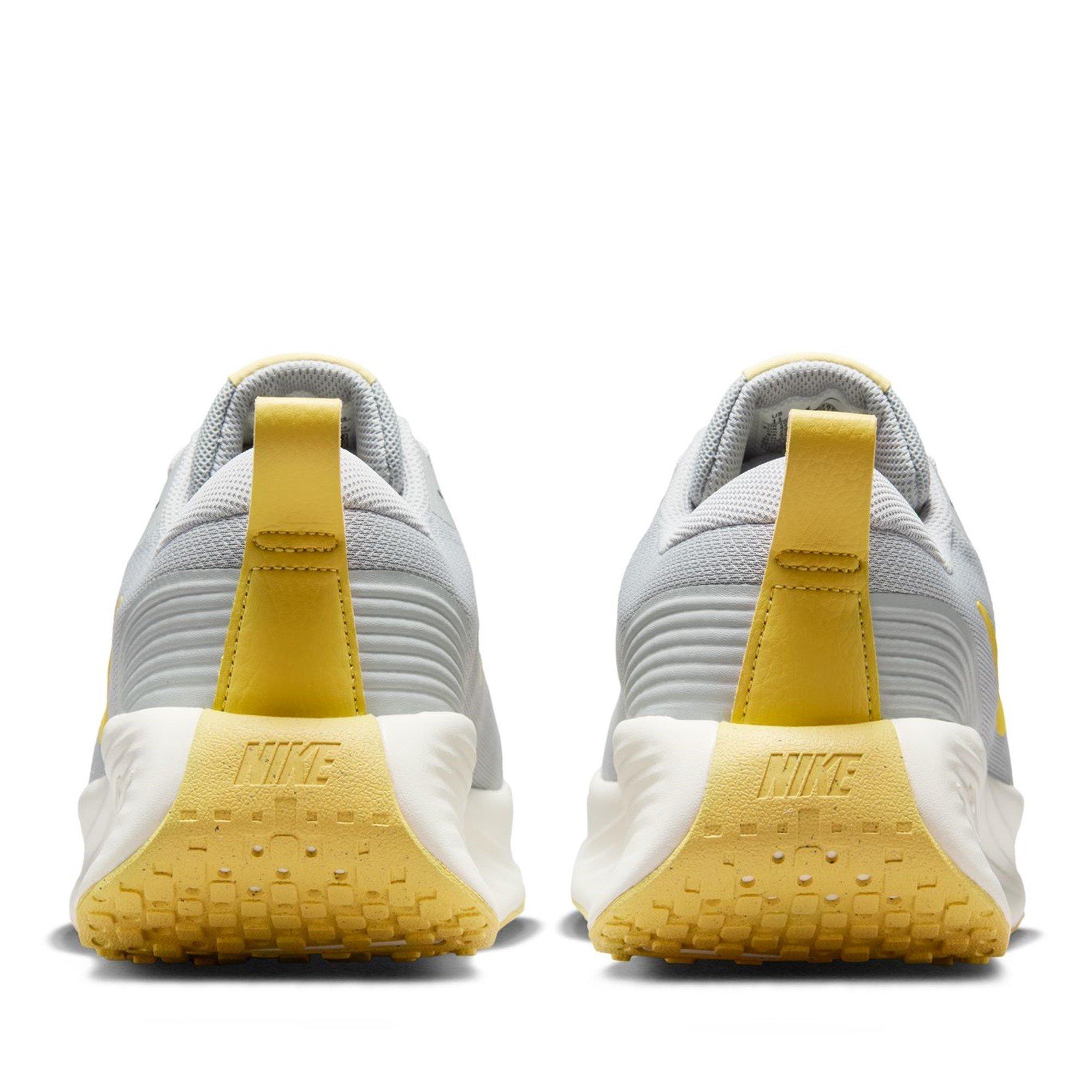 Nike Promina