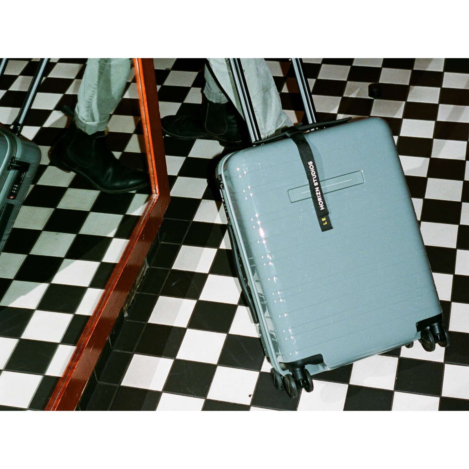 Horizn Studios H5 Smart Cabin Trolley glossy agave green