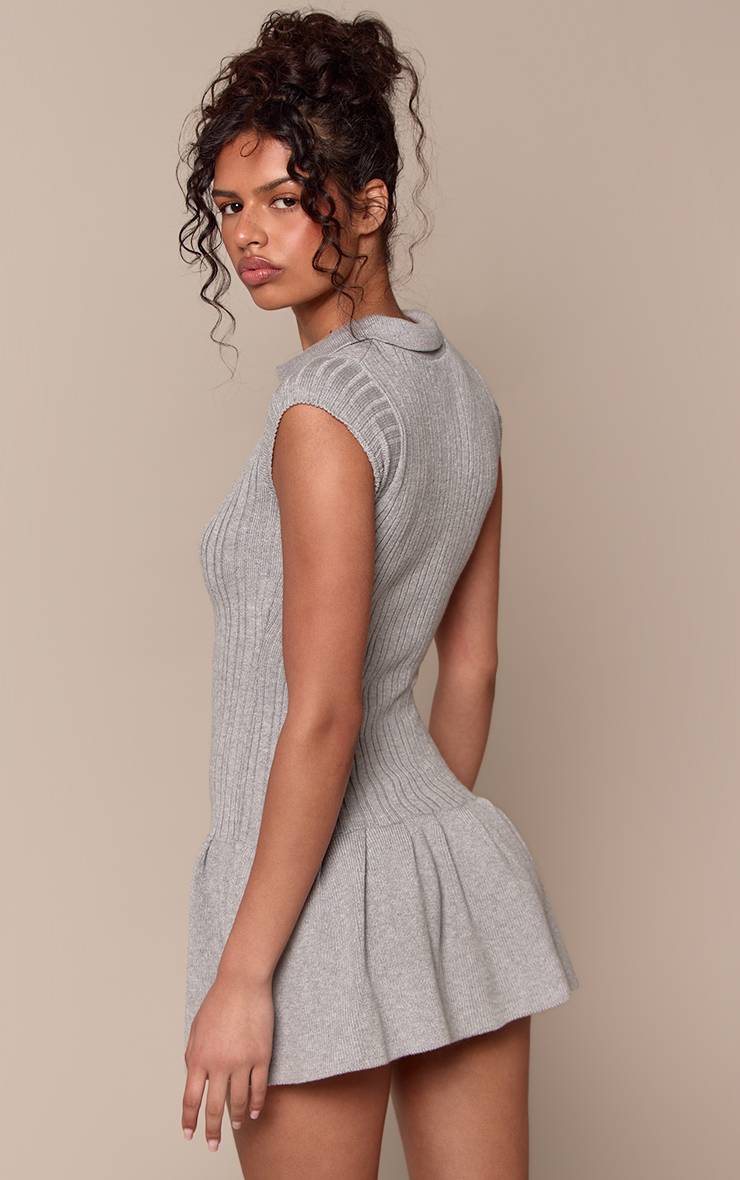 Gris Robe Mini Tricotée À Manches Courtes Et Taille Basse