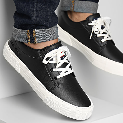 Baskets Vulcan Skate Derby 1282 Black