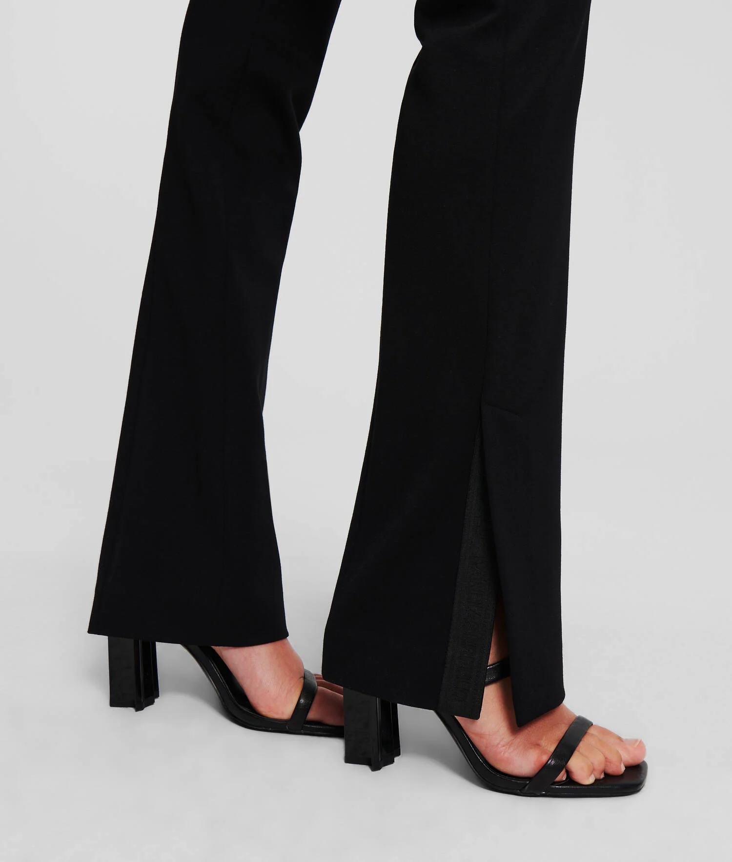 PANTALON AJUSTÉ EN PUNTO