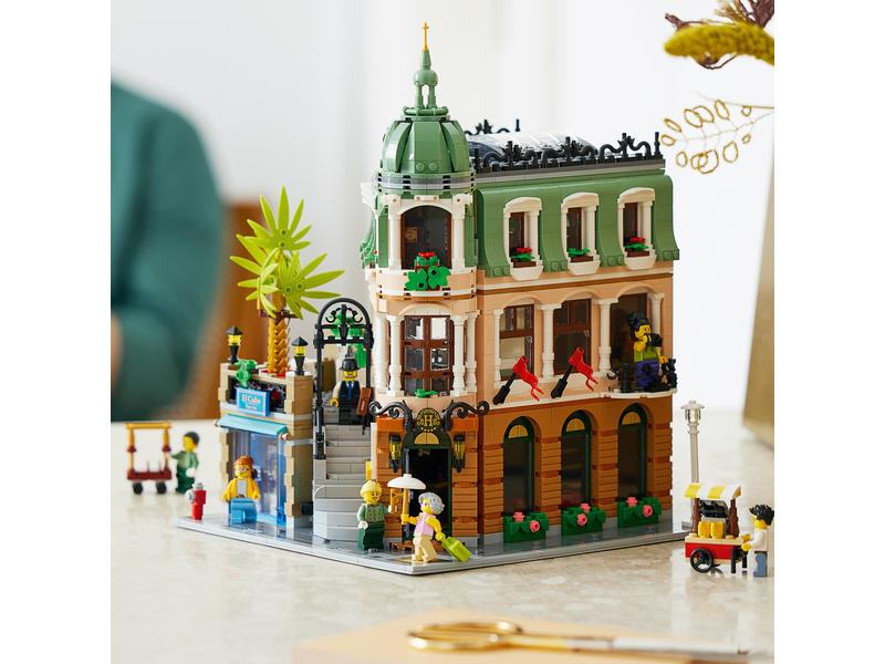 LEGO® Boutique-Hotel 10297 Modellbausatz für Erwachsene, Modular Building