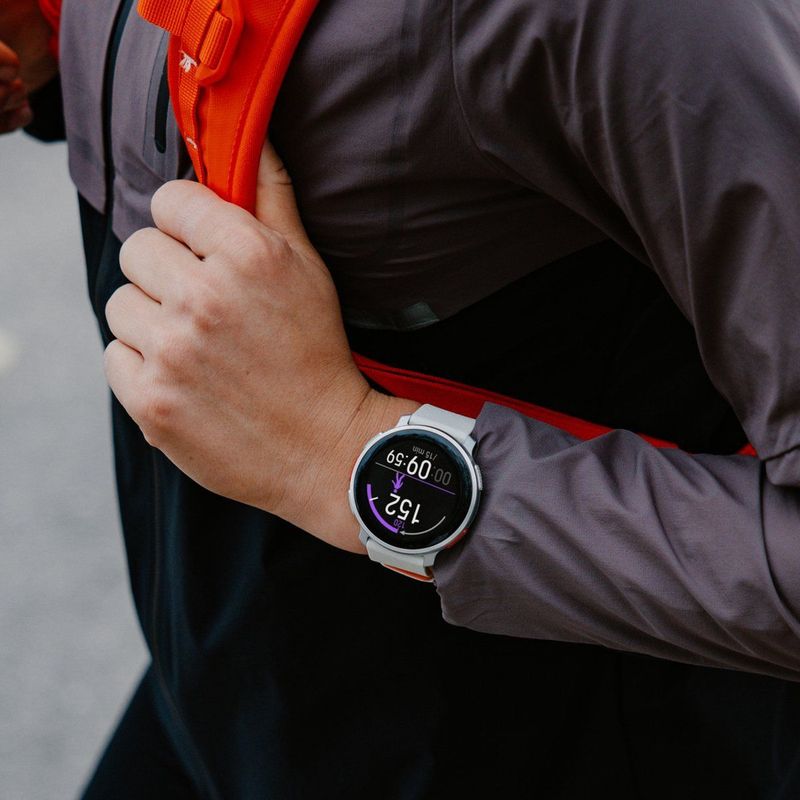 Polar VANTAGE V3 Sport Smartwatch met GPS Zilver/Abrikoos
