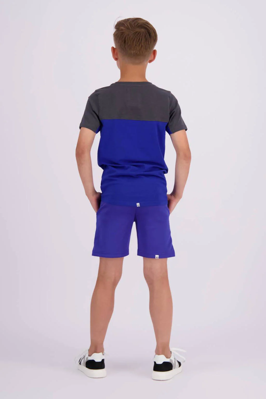 Vingino T-shirt Jint met logo hardblauw/donkergrijs
