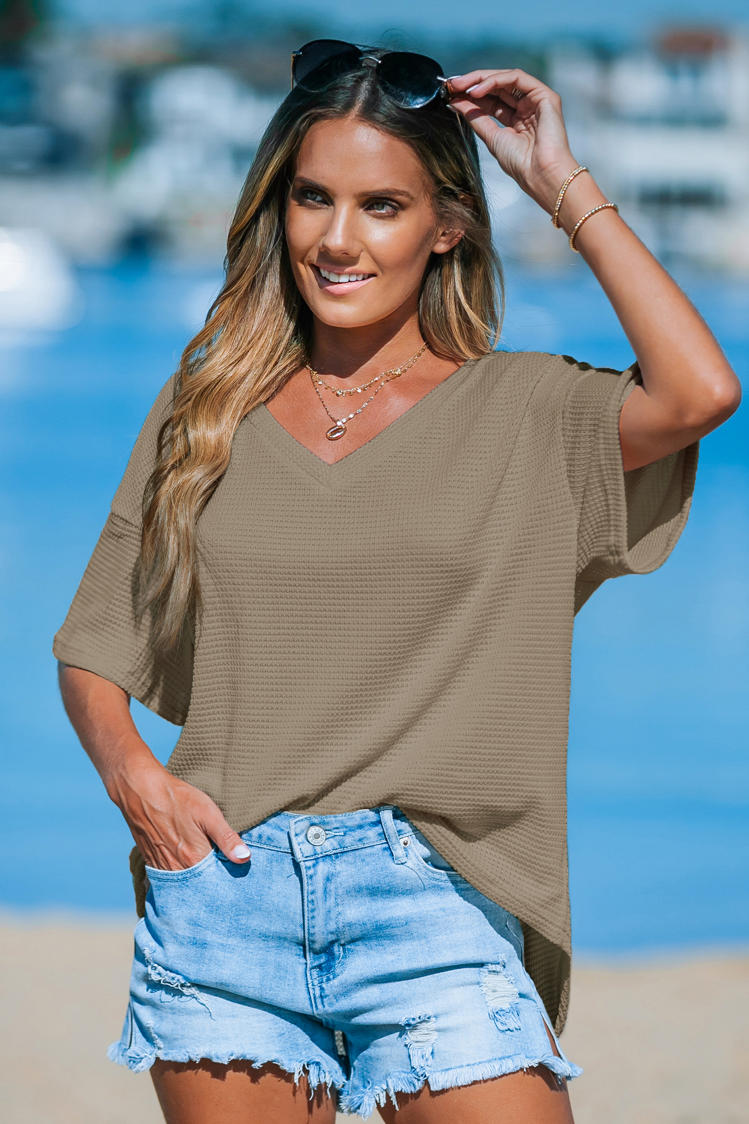 T-shirt en tricot gaufré avec col en V et épaules tombantes
